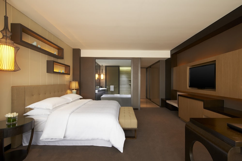 Sheraton Shanghai Waigaoqiao Hotel 4