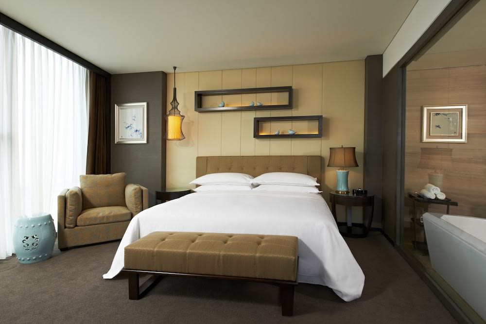 Sheraton Shanghai Waigaoqiao Hotel 5