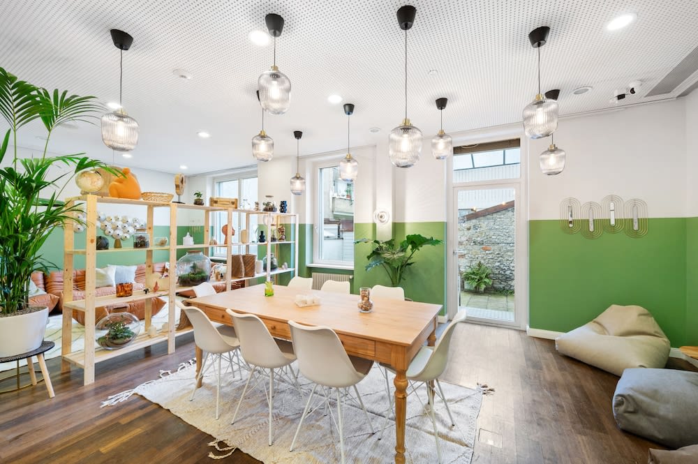 Becozy Self Check-in Pop-Up Hotel Basel 5