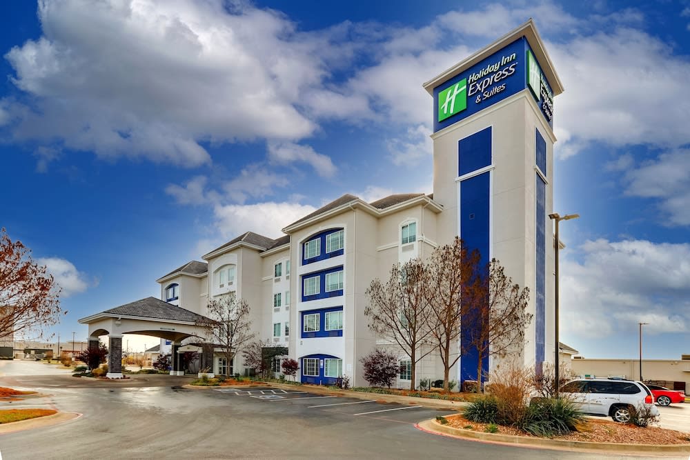 Holiday Inn Express & Suites ARDMORE by IHG 1