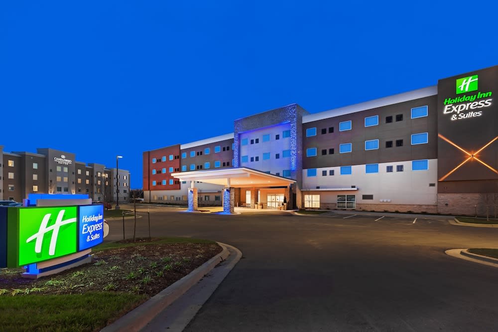 Holiday Inn Express & Suites LENEXA - OVERLAND PARK AREA by IHG 1