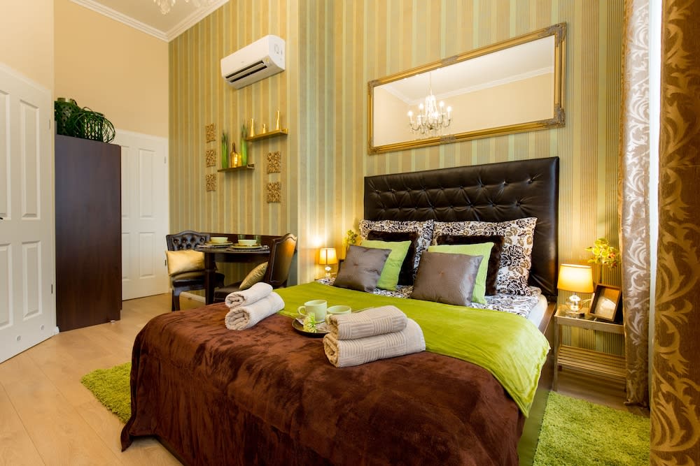 Budapest Holidays Harmony 5