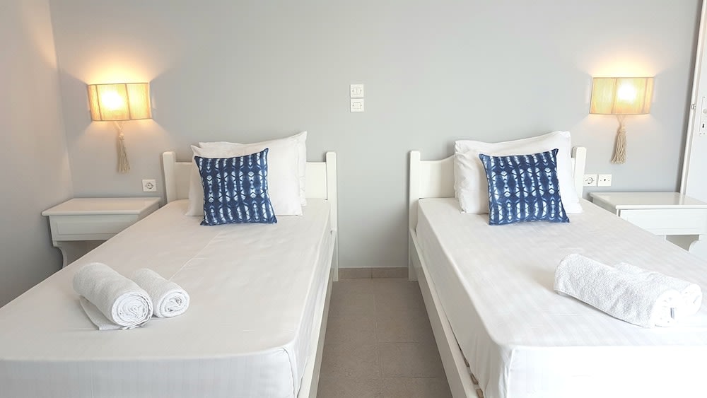 Ippokampos Beachfront 4