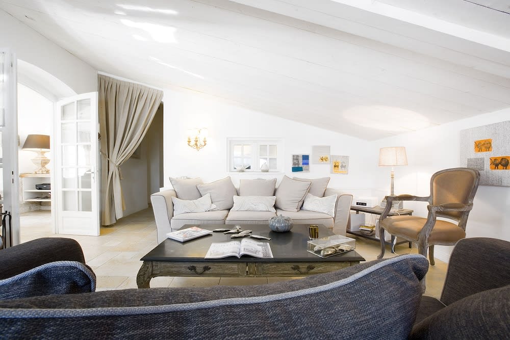 Le Clos Saint-Martin Hôtel & Spa 2
