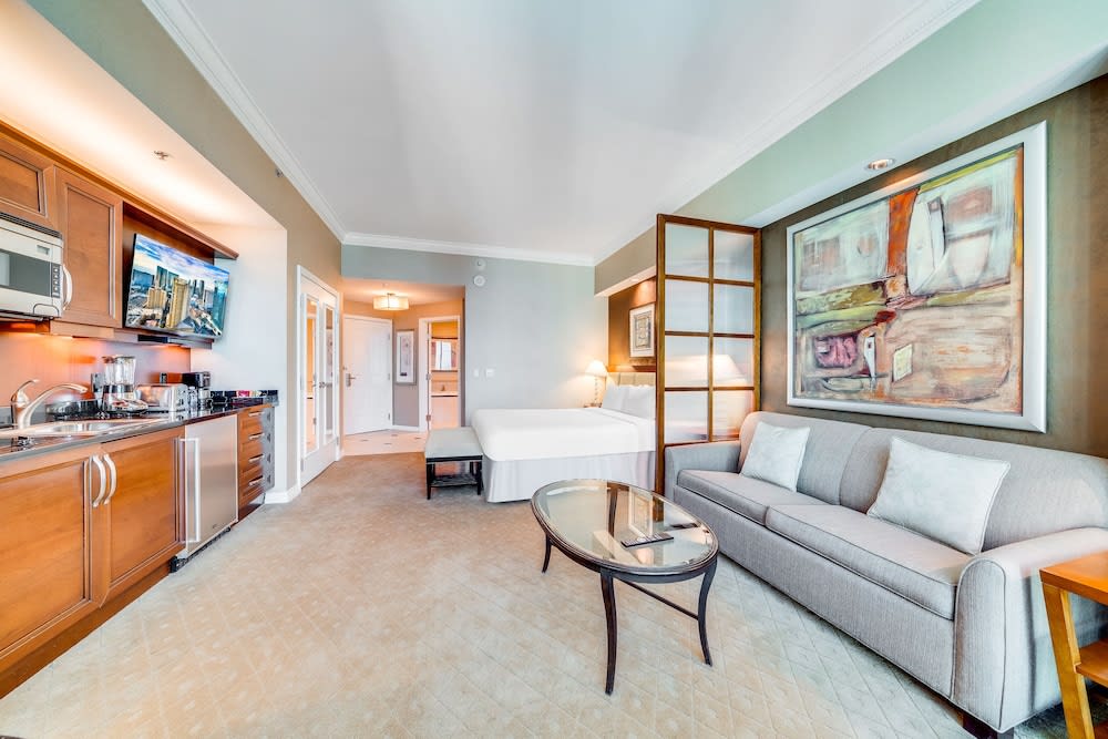 Jet Luxury at The Signature Condo Hotel 5