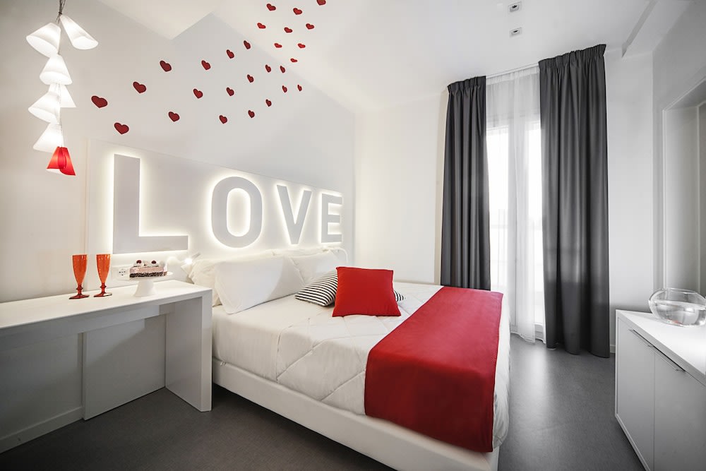 Love Boat Hotel - The Original 1