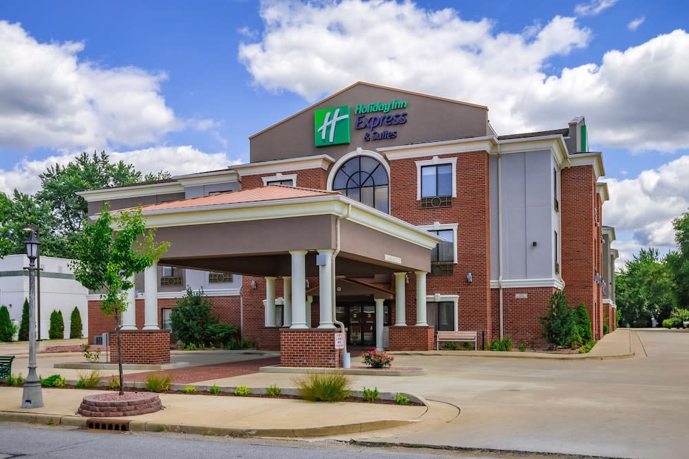 Holiday Inn Express & Suites SOUTH BEND - NOTRE DAME UNIV. by IHG 1