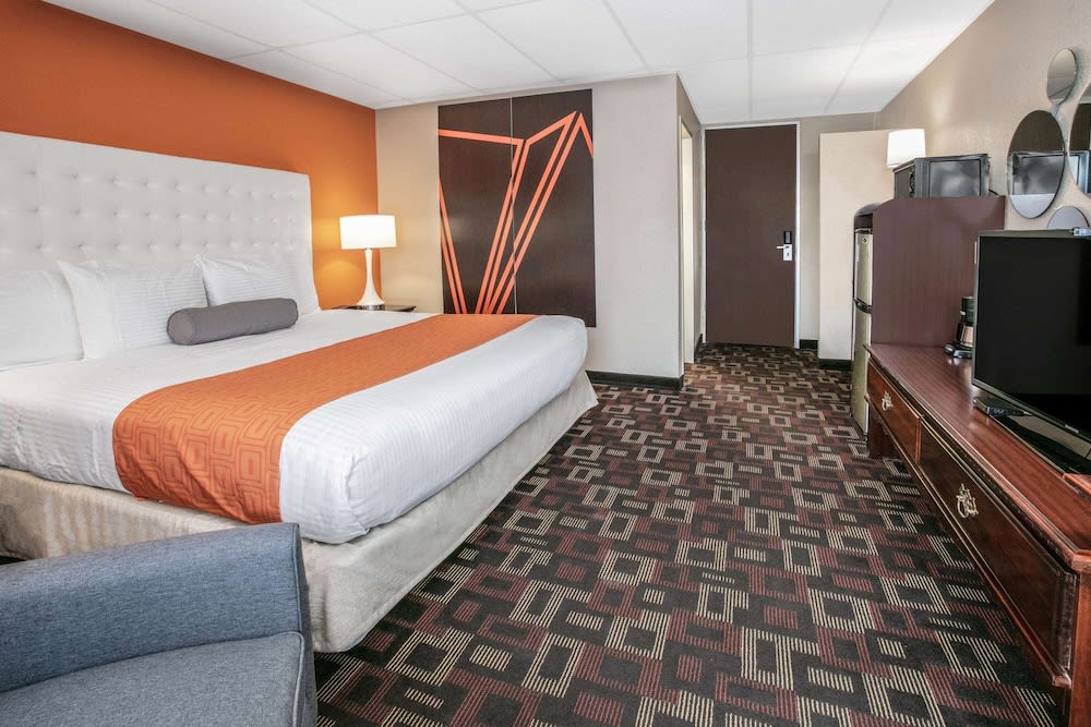 Howard Johnson by Wyndham Oklahoma City OKC Airport, Fairgrounds, I40 1