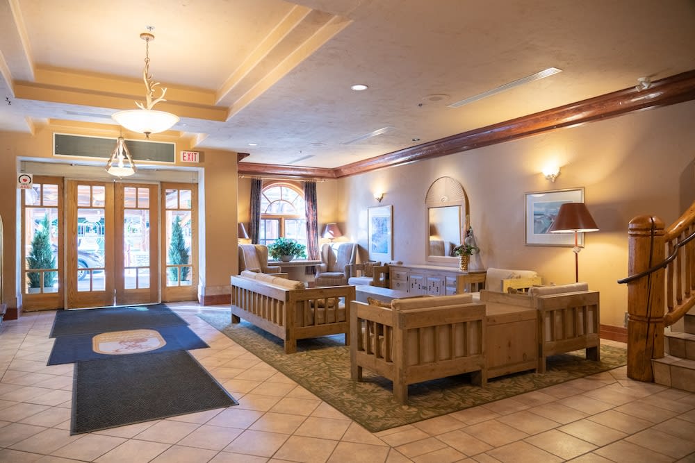 Banff Caribou Lodge and Spa 2