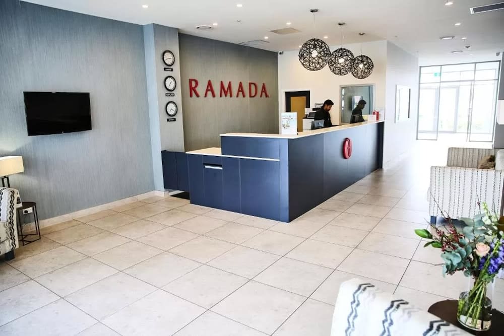 Ramada Suites by Wyndham Albany 2