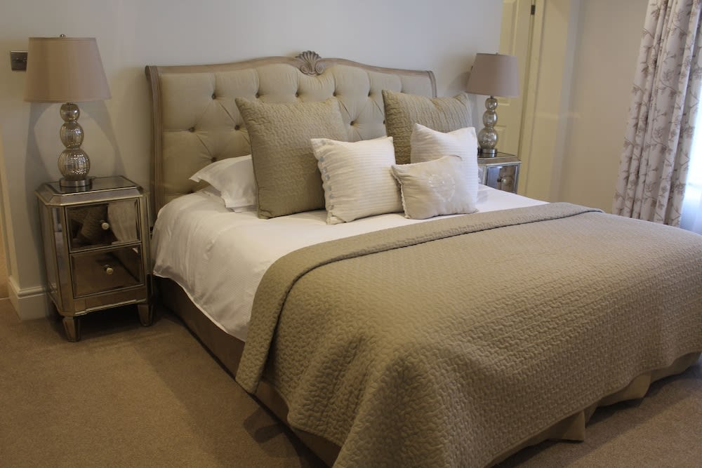 Rowton Hall Hotel and Spa 5