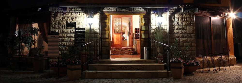 Casa Toscana Lodge 2