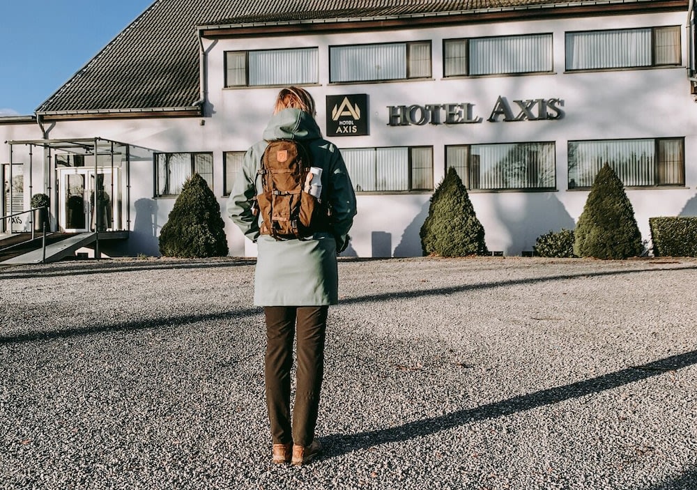 Axis Hotel 1