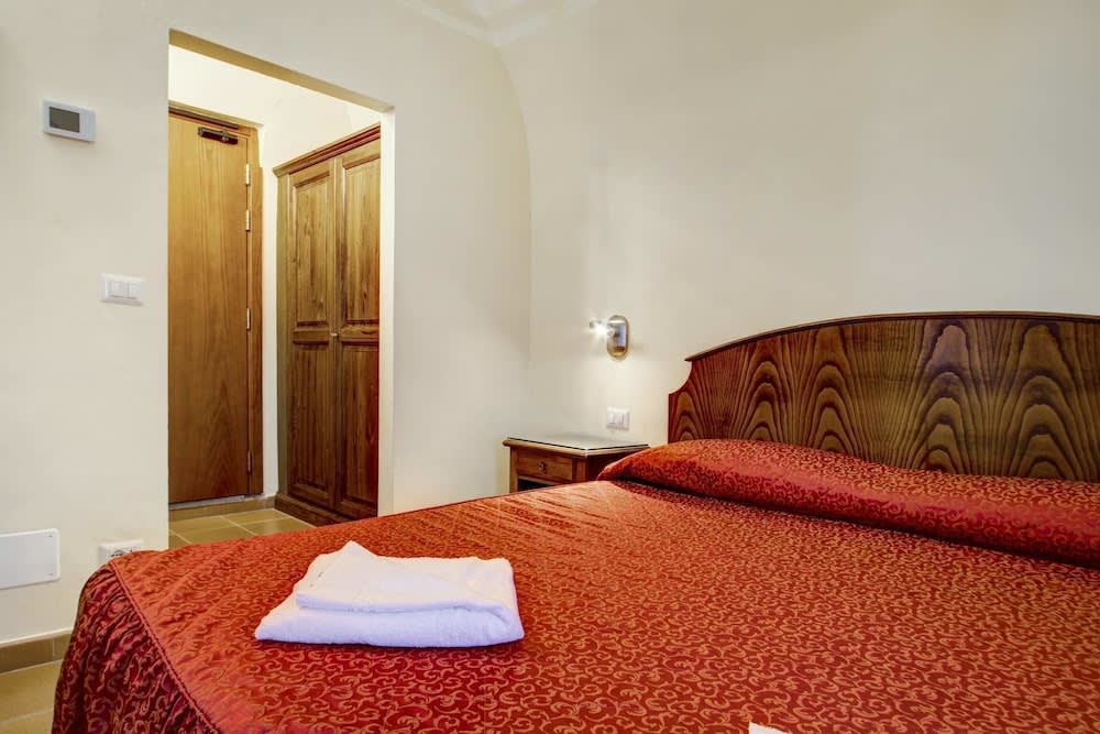 Hotel Residence Villa Rioddi 5