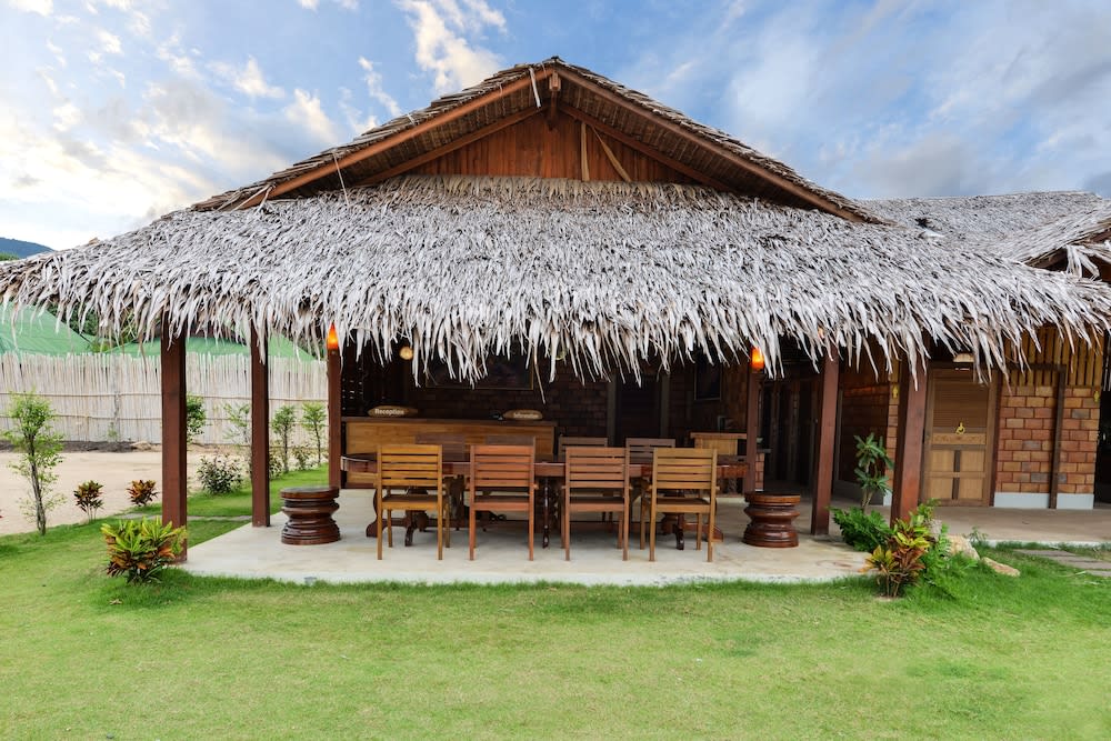 PingChan Koh Phangan Beachfront Resort 2