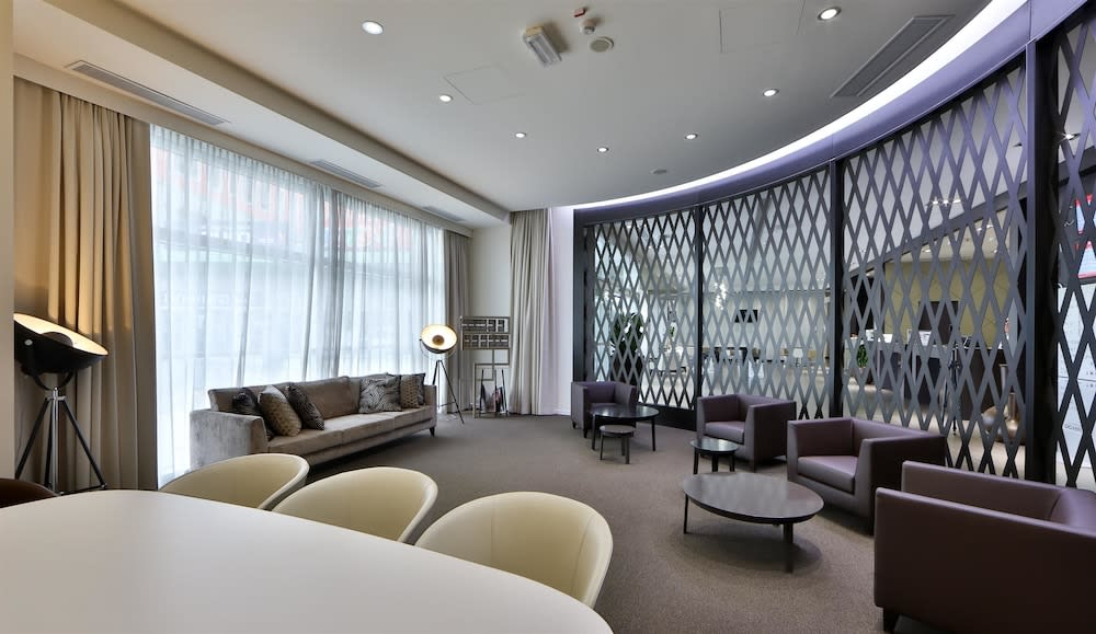 Best Western Premier CHC Airport 3