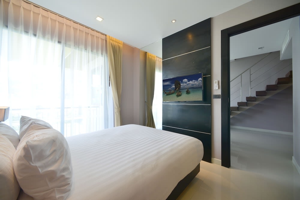 The Charm Resort Phuket - SHA Certified 4