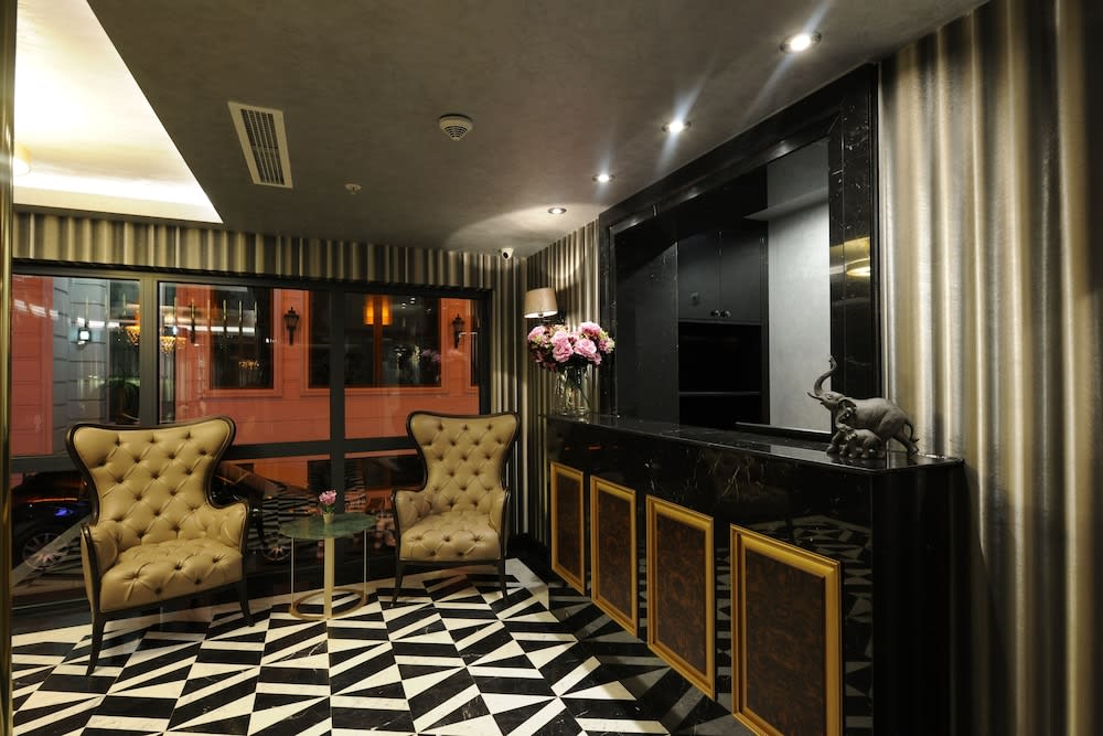 Le Petit Palace Hotel - Special Category 3