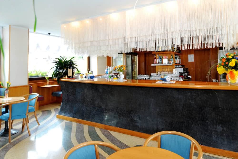 Grand Hotel Astoria 2