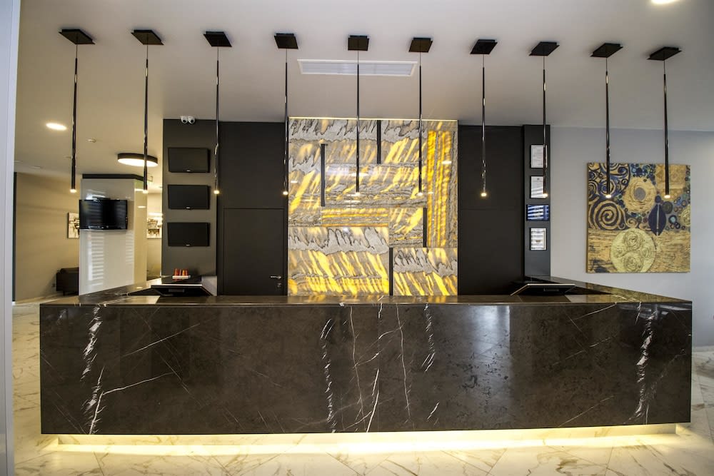 Best Western PLUS Premium Inn 5