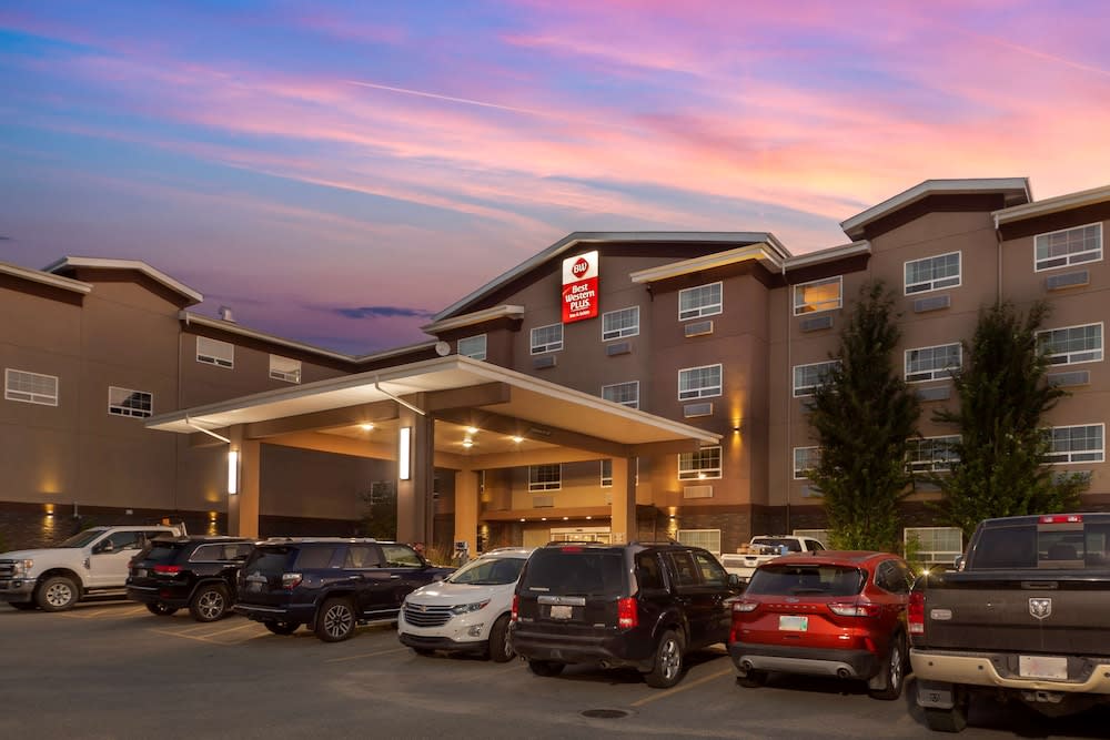 Best Western PLUS Fort Saskatchewan Inn & Suites 1