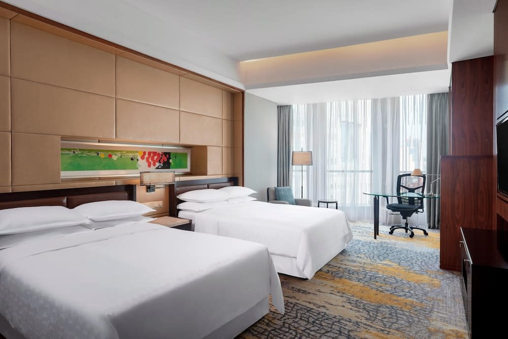 Sheraton Grand Shanghai Pudong Hotel & Residences 5
