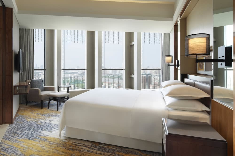 Sheraton Grand Shanghai Pudong Hotel & Residences 4
