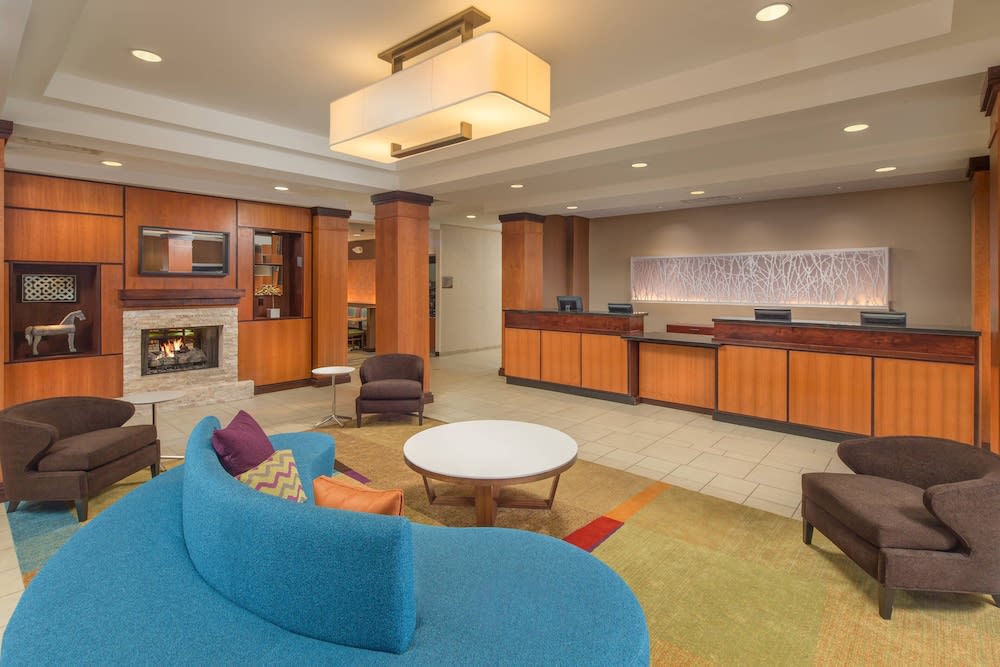 Fairfield Inn and Suites Cleveland 2