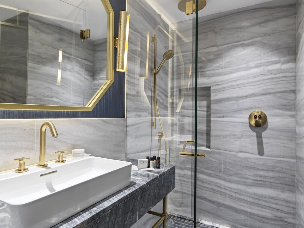 Sofia Balkan Palace 4