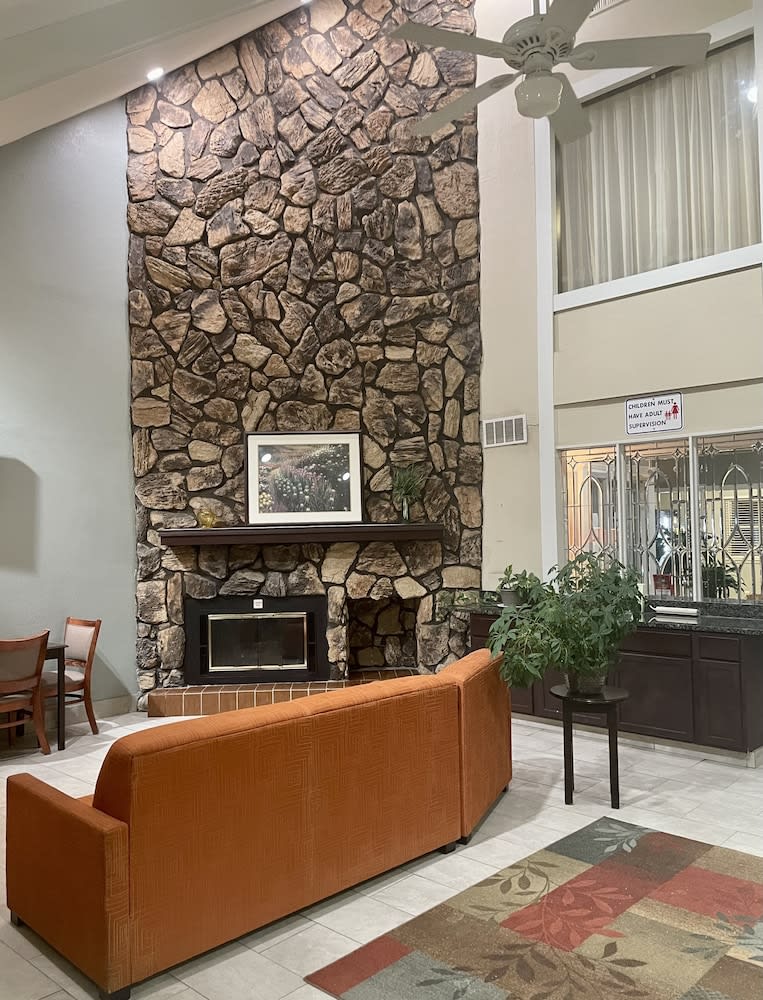 Affordable Suites of America Grand Rapids 2