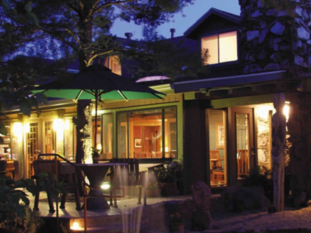 Lodge at Sedona 1