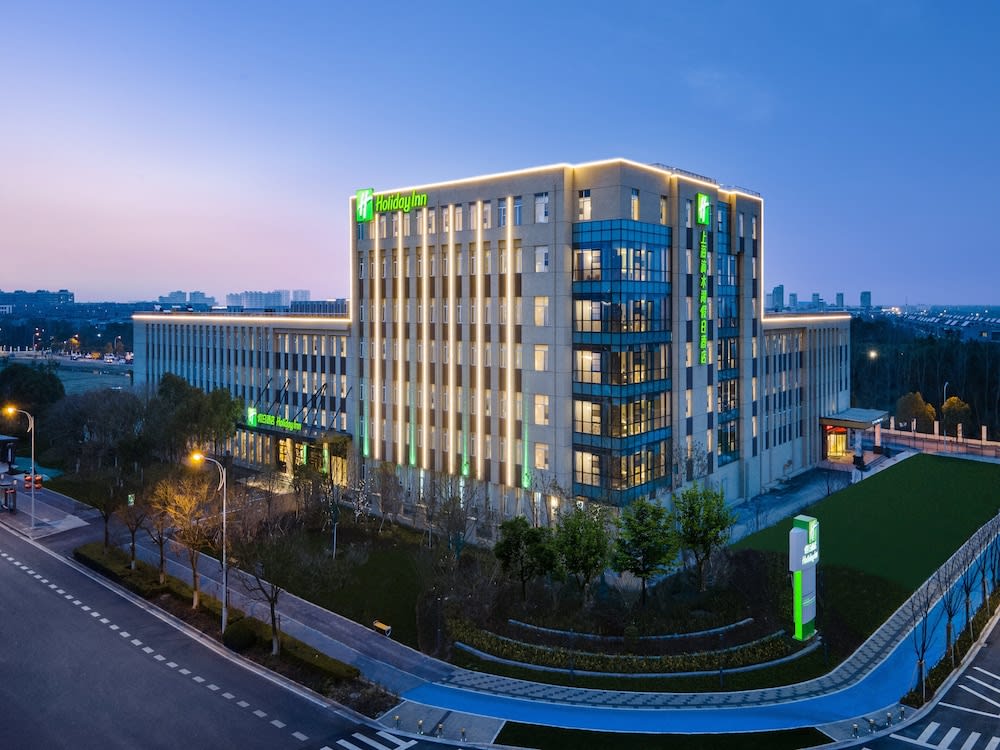 Holiday Inn Shanghai Dishui Lake by IHG 1