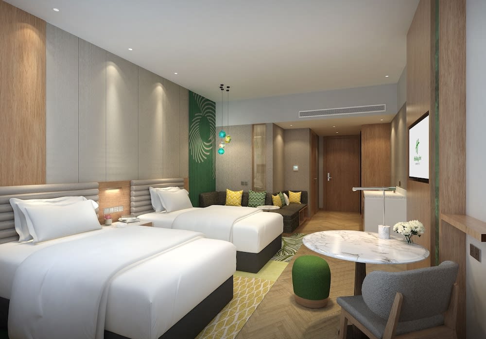 Holiday Inn Shanghai Dishui Lake by IHG 3