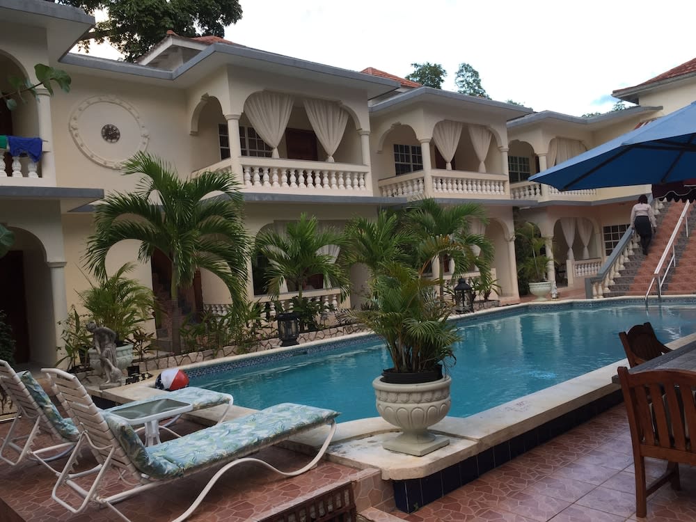 Rayon Hotel 1