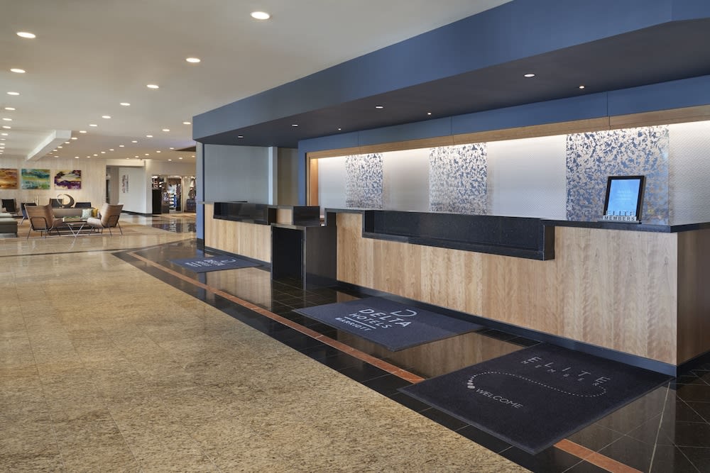 Delta Hotels by Marriott Toronto Airport & Conference Centre 2