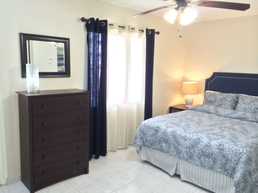 Hollywood by the Sea 4