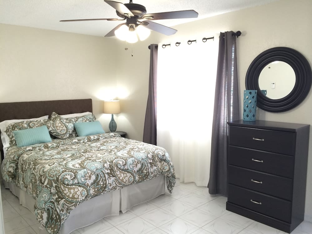 Hollywood by the Sea 3