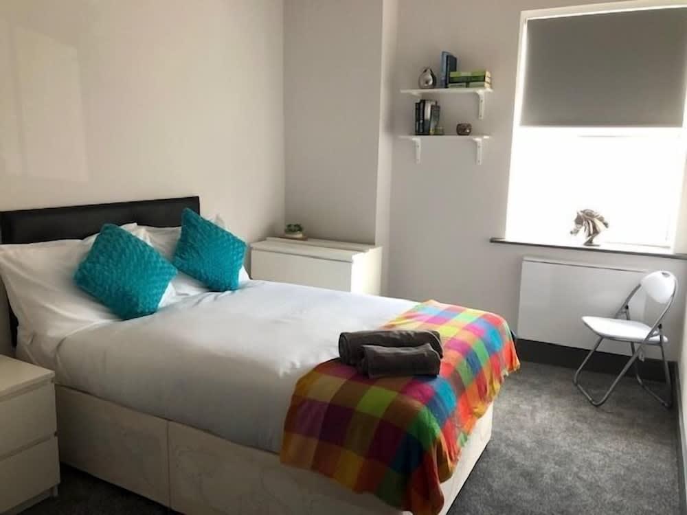 Townhouse PLUS @ London Road Stoke 2