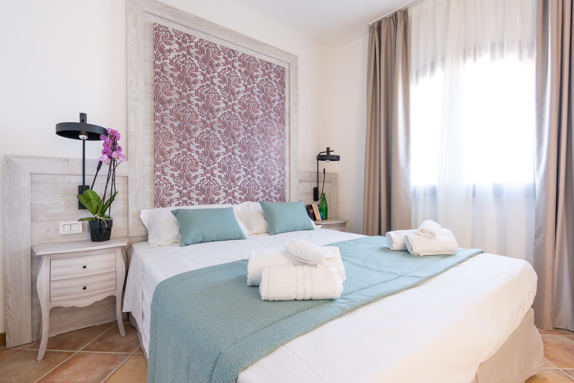 Amareclub Red Sun Village 2