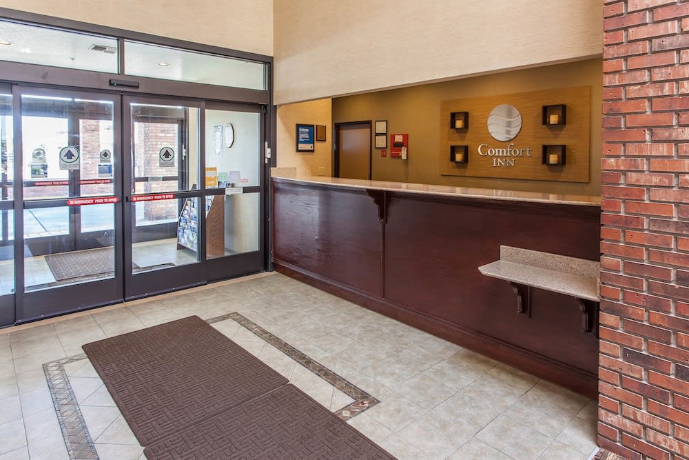 Comfort Inn & Suites Near Fallon Naval Air Station 2