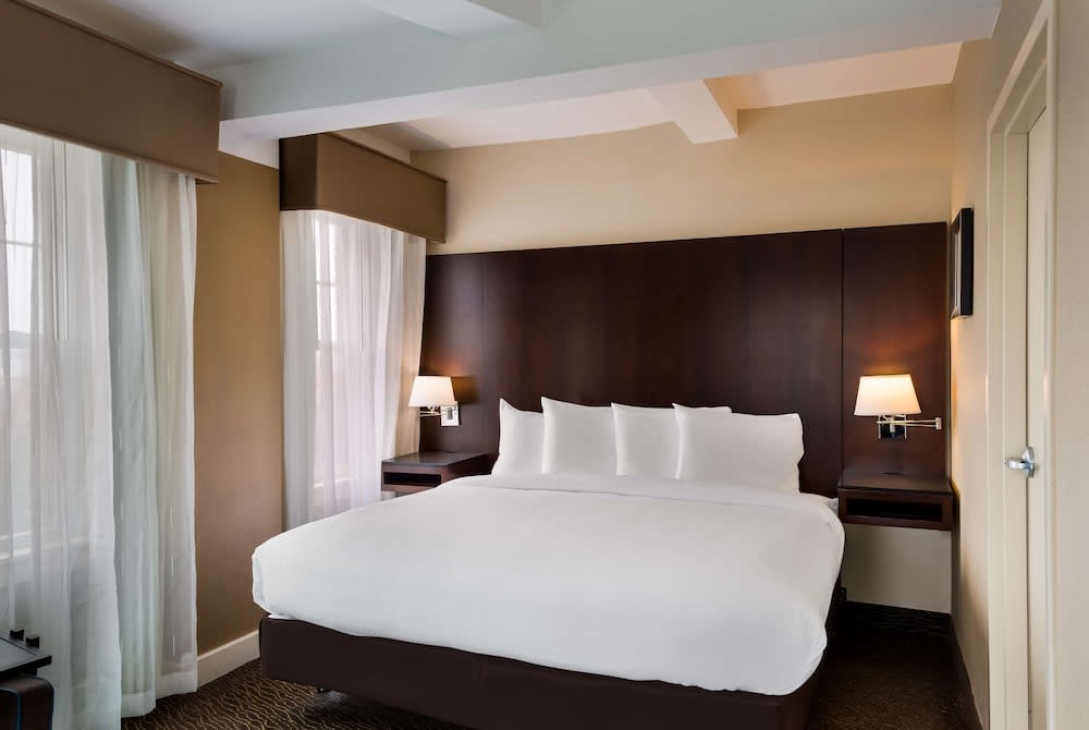 Best Western Syracuse Downtown Hotel and Suites 5