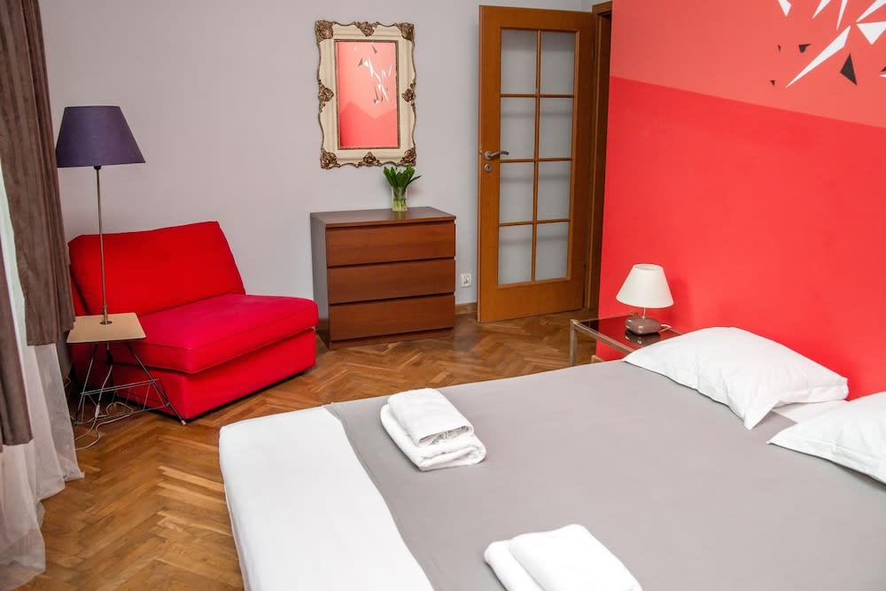 Red Kurka Apartments 5