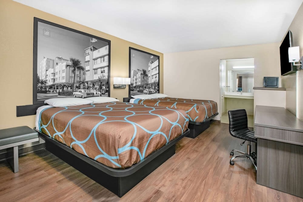 Super 8 by Wyndham Moss Point 4