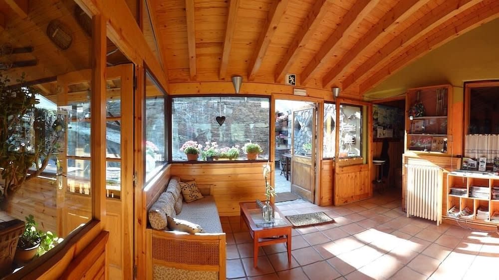 Hostal Xalet Refugi Pere Carné - Hostel 2