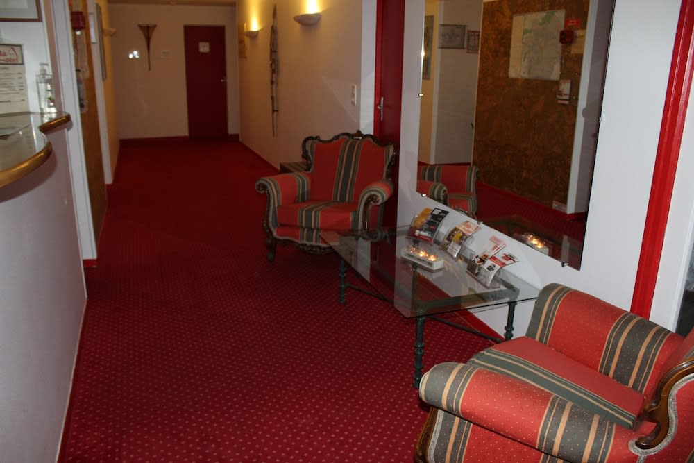 Villa Hotel 2