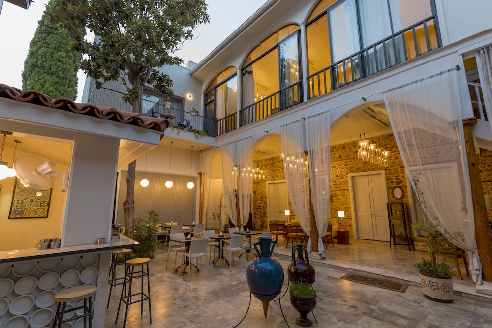 Delight Deluxe Hotel 1