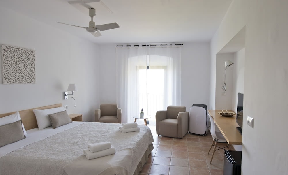 Hostal la Salut de Terrades 2