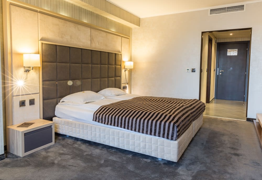 Cosmopolitan Hotel & Wellness 1