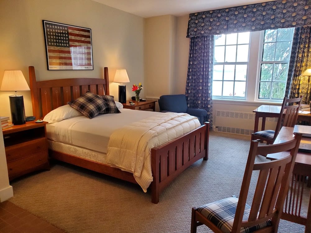 Geneva On The Lake Boutique Resort Hotel 5