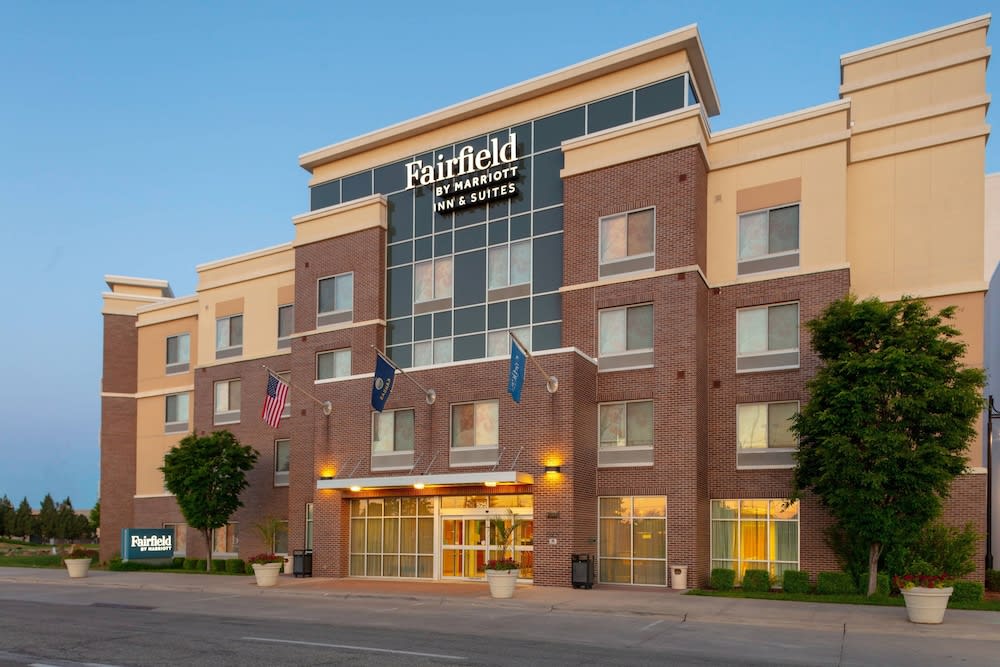 Fairfield Inn & Suites by Marriott Wichita Downtown 1